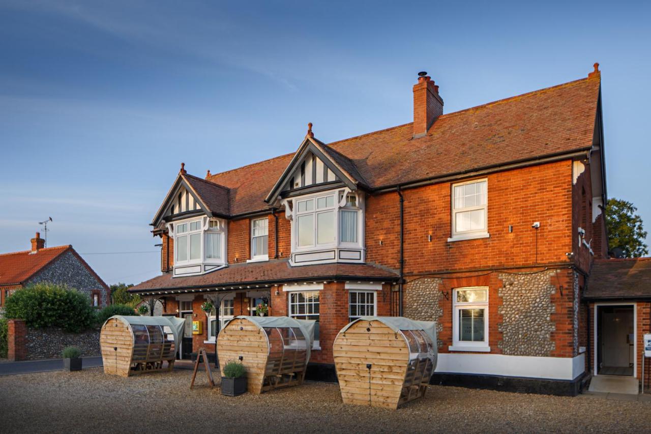 The Ship Inn Weybourne Exterior photo