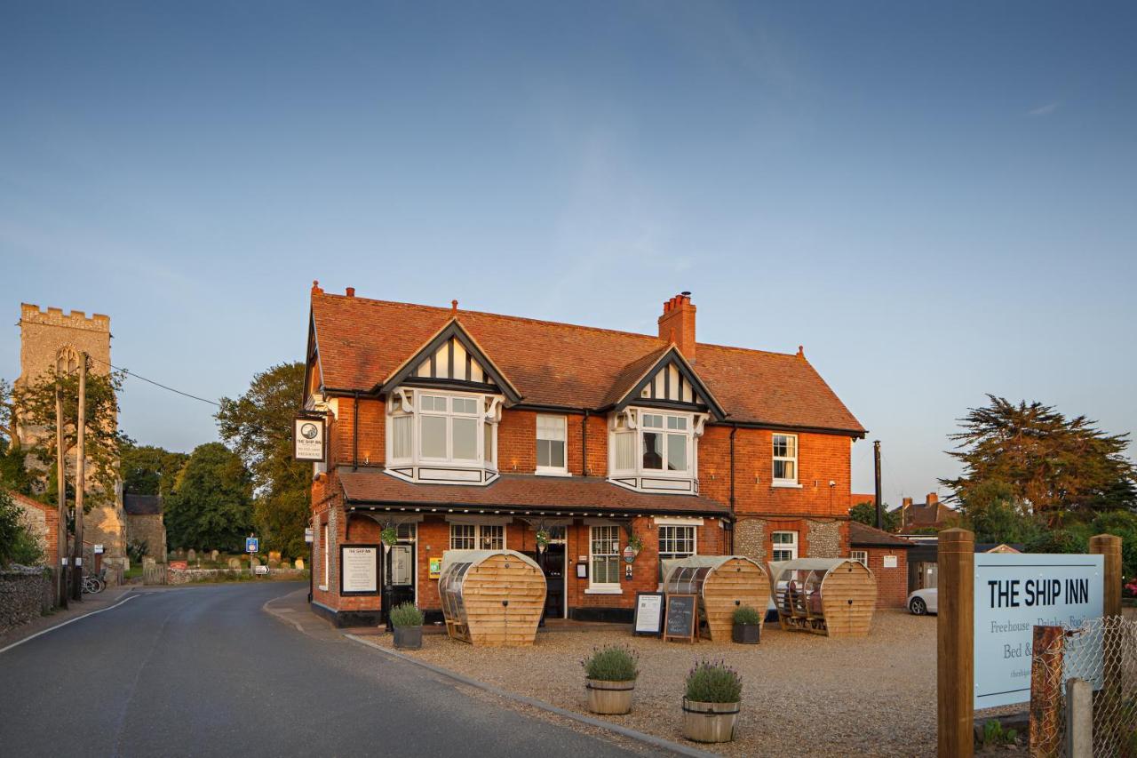 The Ship Inn Weybourne Exterior photo